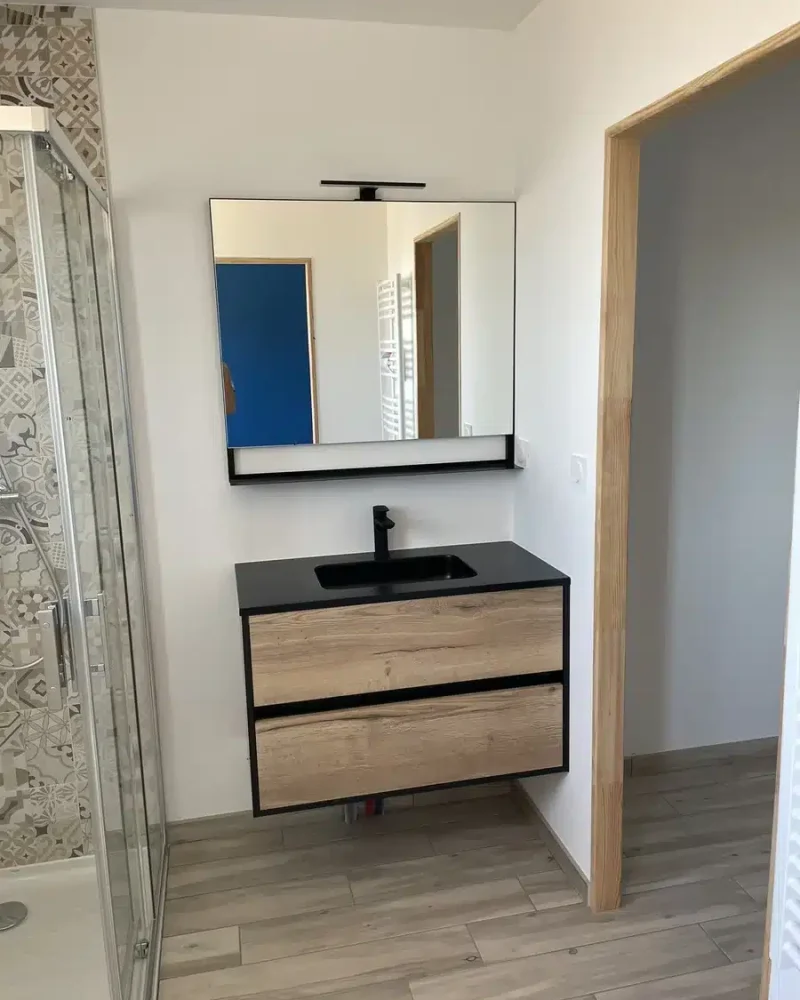 Réalisation salle de bains, EMA Pose, menuisier agenceur, à Naisey-les-Granges